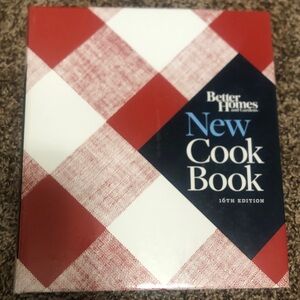 Better Homes and Gardens Red and White Checkered Cookbook